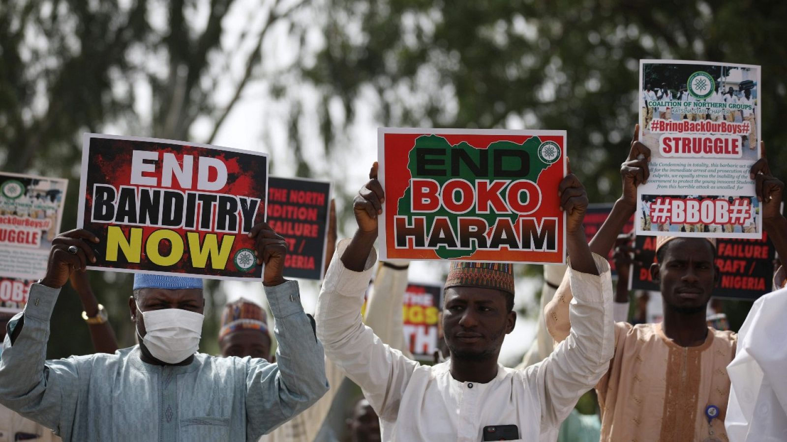 Imagen de una manifestación el 17 de diciembre de 2020 para instar a las autoridades a rescatar a cientos de escolares secuestrados, en el estado noroccidental de Katsina, Nigeria.