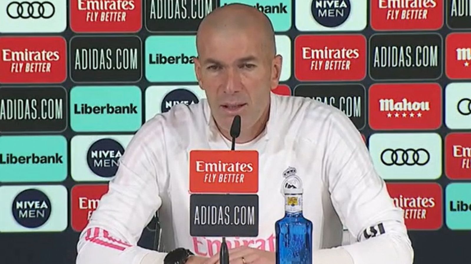 Zidane, técnico del Madrid, en rueda de prensa.