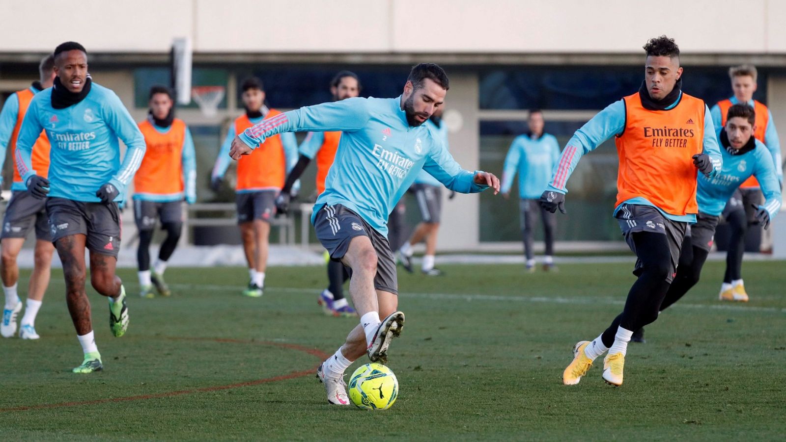 Los jugadores del Real Madrid durante el entrenamiento de este 1 de enero.