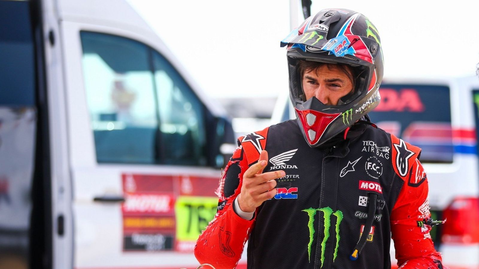  Joan Barreda en el campamento del Dakar 2021