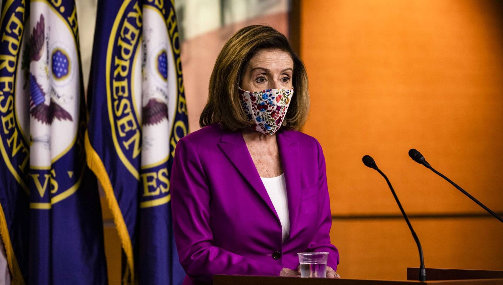 La presidenta de la Cámara de Representantes de Estados Unidos, Nancy Pelosi, durante una rueda de prensa este jueves
