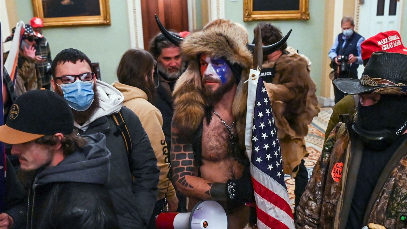 Primeros detenidos en Estados Unidos por el asalto al Capitolio