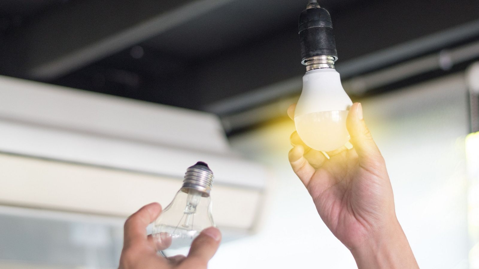 Unidas Podemos exige al PSOE una reforma del mercado eléctrico para reducir el precio de la luz