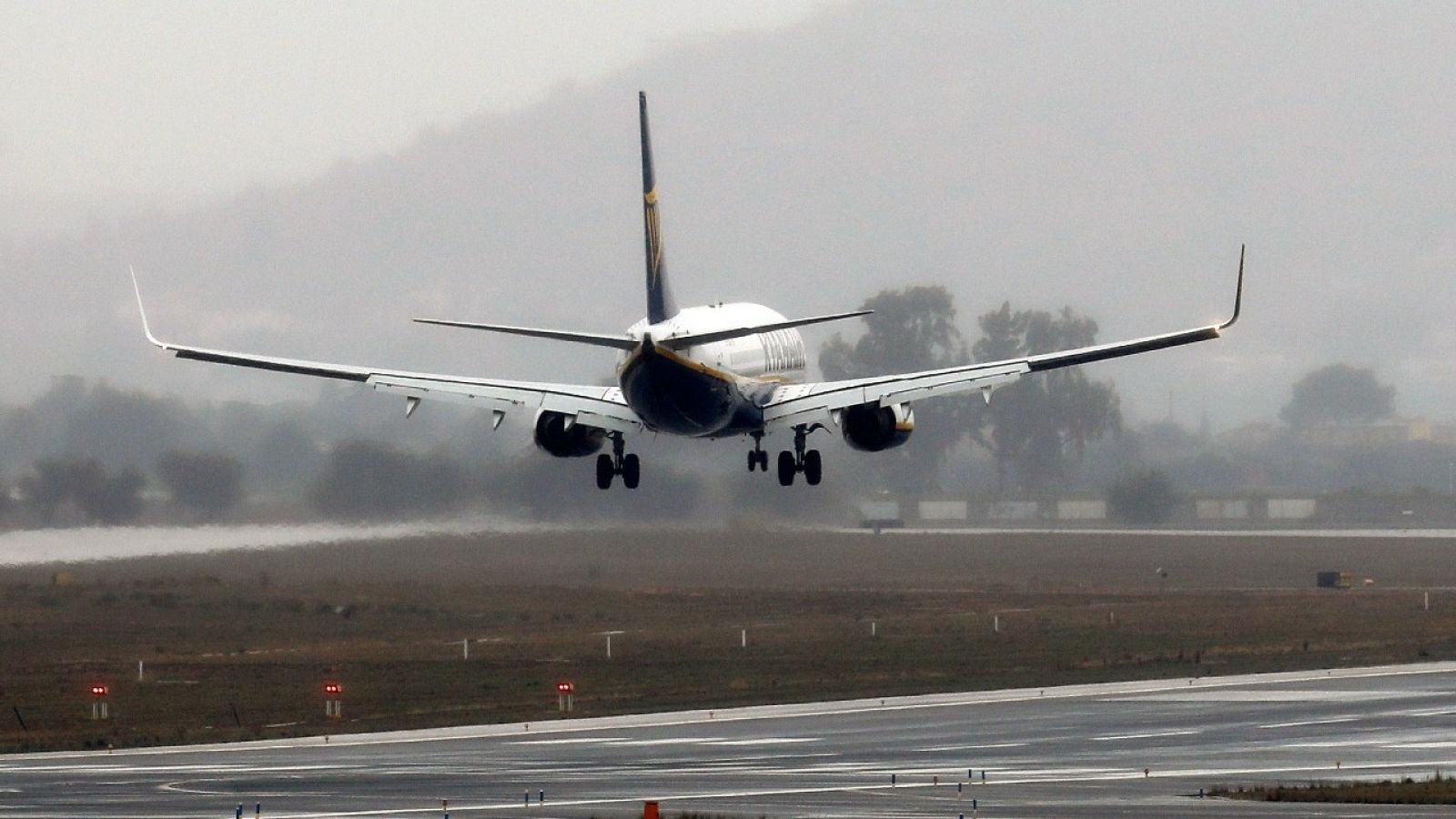 Los aeropuertos valencianos acogieron algunos de los vuelos desviados desde el de Barajas, en Madrid, cerrado por la borrasca Filomena