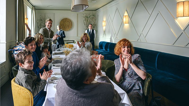 La familia Alcántara da una sorpresa a Antonio por su cumpleaños