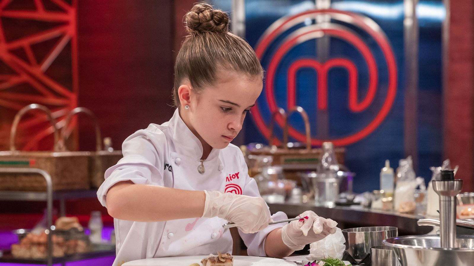 Aurora durante la final de MasterChef Junior 8