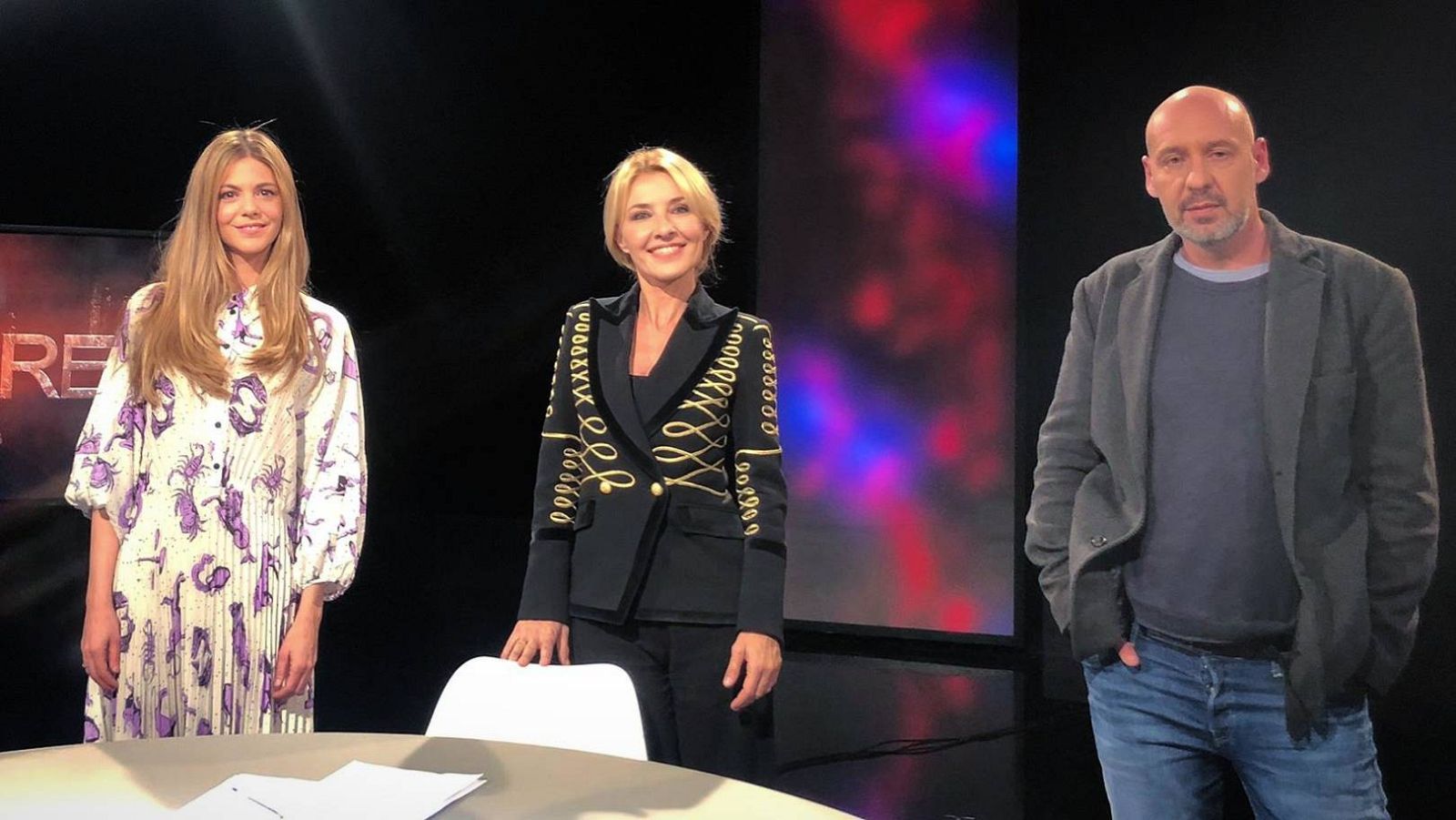 Manuela Velasco, Cayetana Guillén Cuervo y Jaume Balagueró