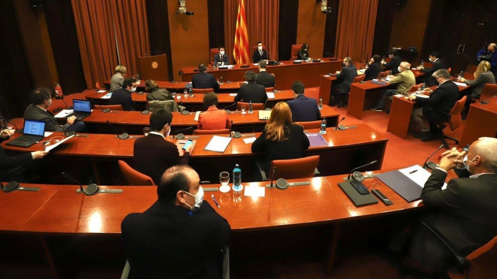 El Govern reuneix la taula de partits telematicament per acordar limitar els mítings a l'àmbit municipal