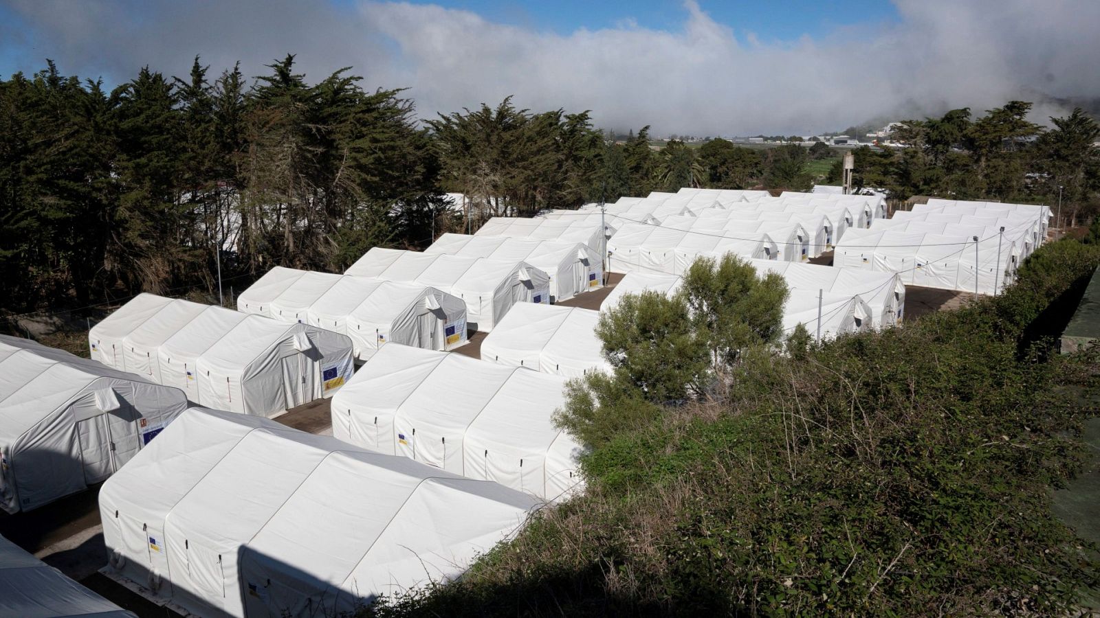 Carpas instaladas en el Centro de Acogida Temporal de Extranjeros de Las Raíces (La Laguna)