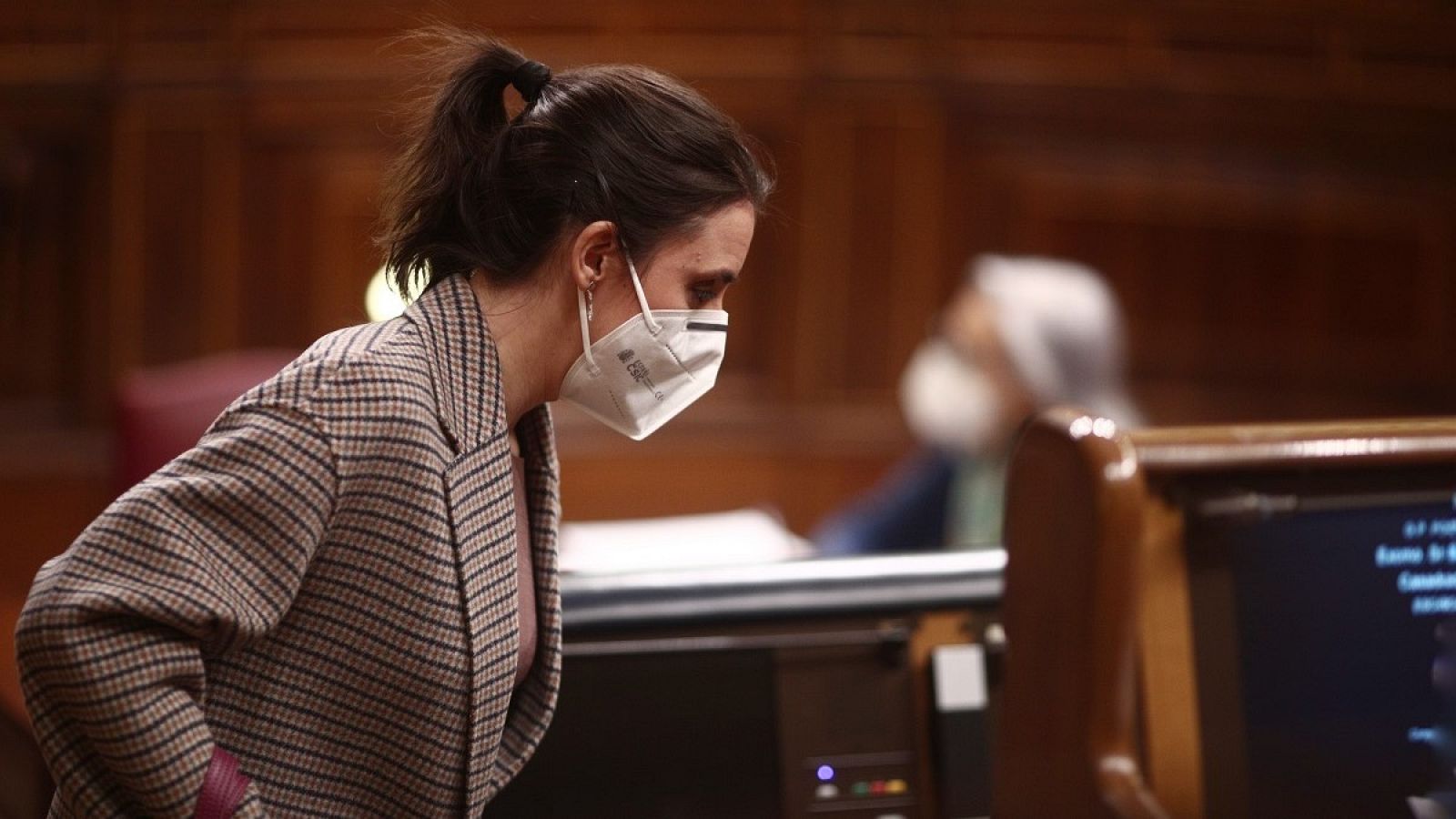 La ministra de Igualdad, Irene Montero, durante una sesión plenaria en el Congreso