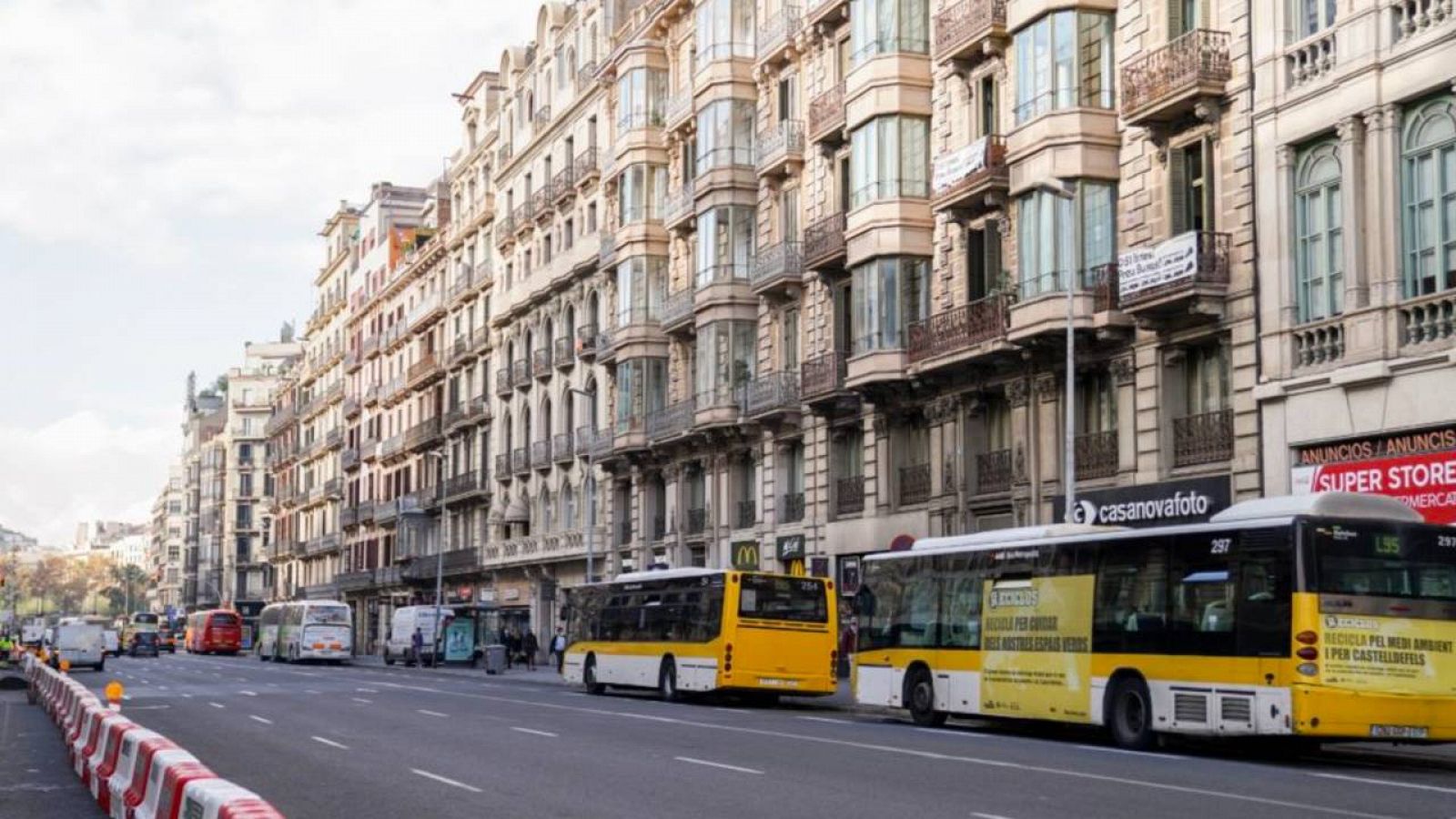 S'eliminen 11 de les 15 línies d'autobusos operatives