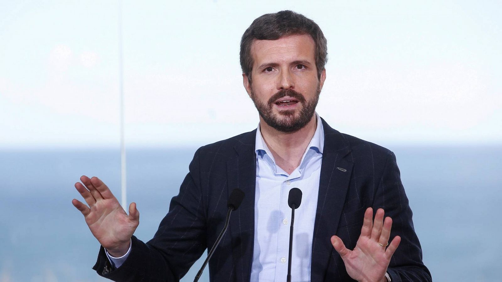 El presidente del PP, Pablo Casado, en un acto en Badalona durante la campaña electoral en Cataluña