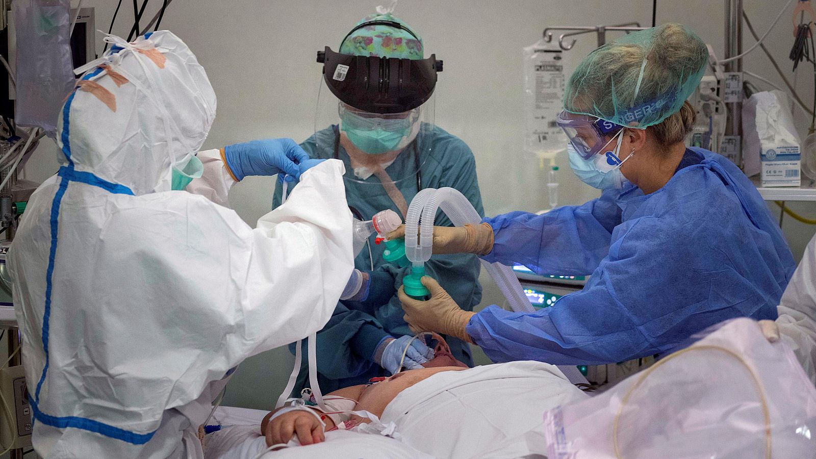 La mortalidad se reduciría casi la mitad en los enfermos que requieren ventilación mecánica.