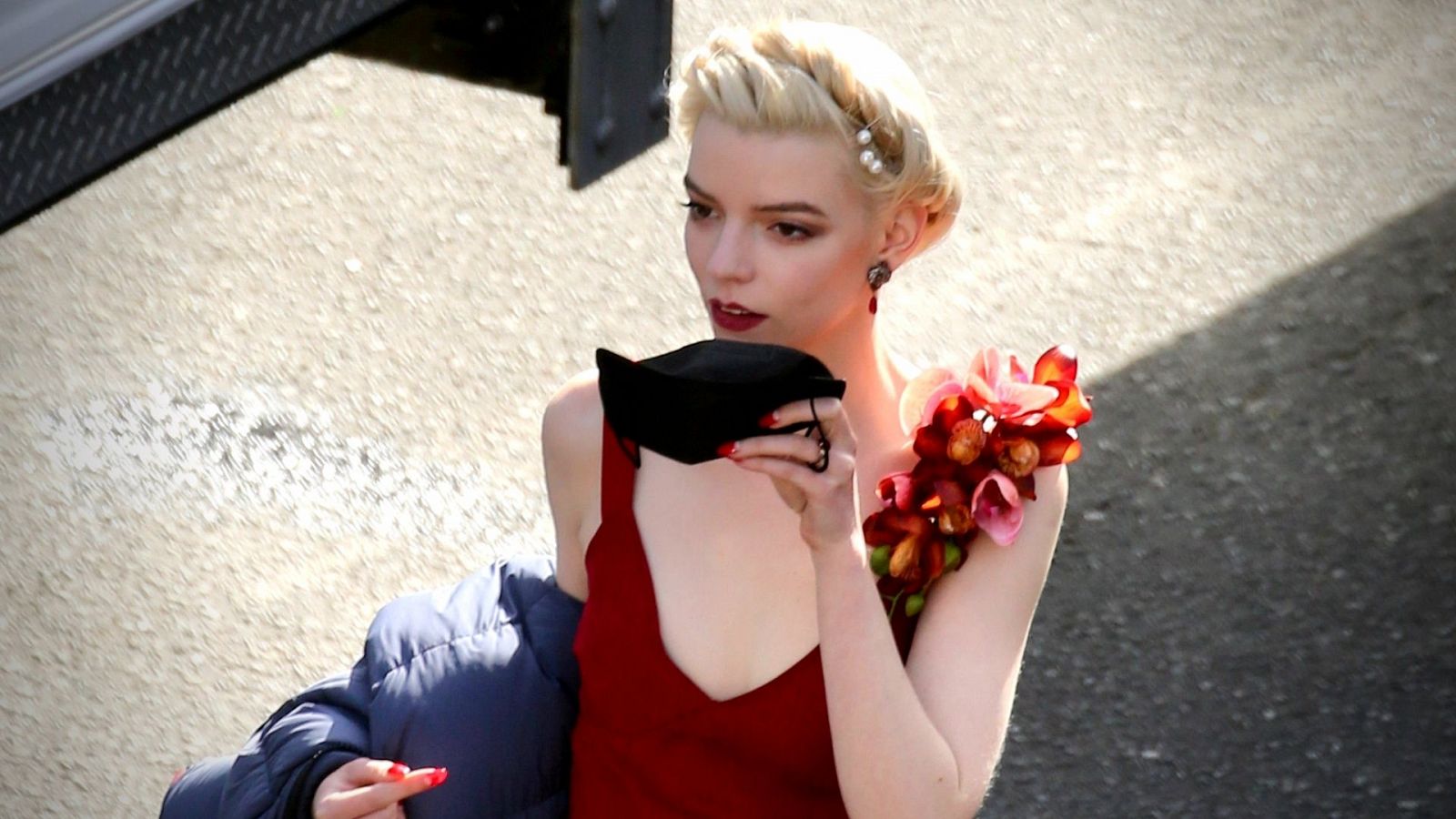 Anya Taylor-Joy en el set de rodaje de la nueva película de David O. Rusell