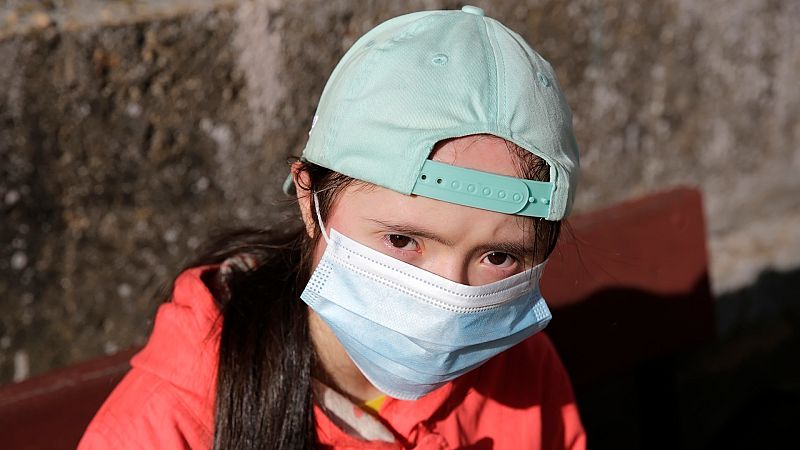 Las mascarillas se han convertido en una de las grandes barreras a la hora de comunicarse para las personas con síndrome de Down