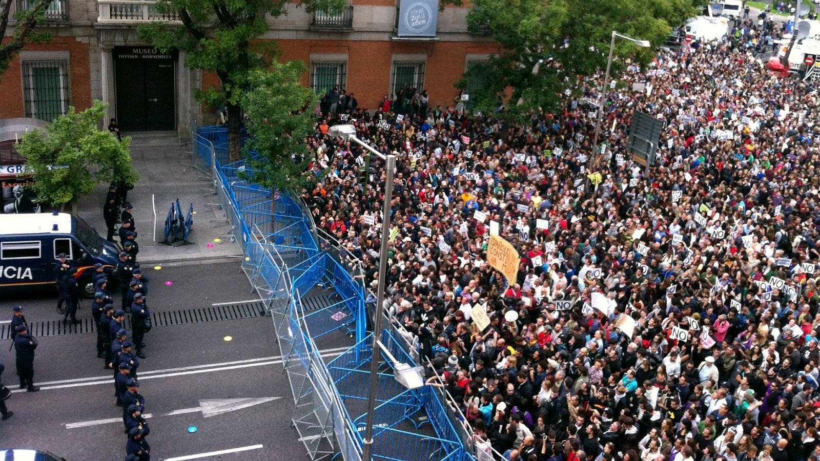 Un acceso al Congreso cortado por la policía durante las protestas de septiembre de 2012