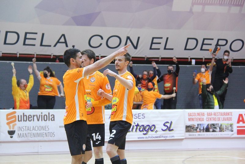 Ribera Navarra y Peñíscola salen del descenso