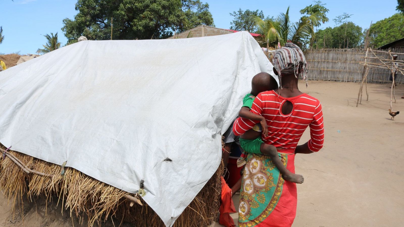 Una mujer en el campo de desplazados de Cabo Delgado, en el norte de Mozambique