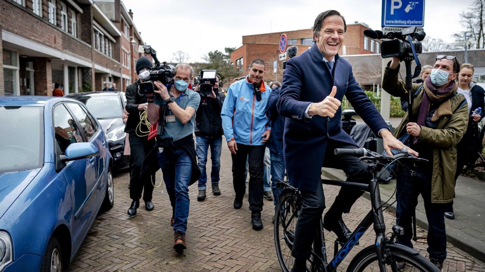 El primer ministro neerlandés, Mark Rutte, después de votar