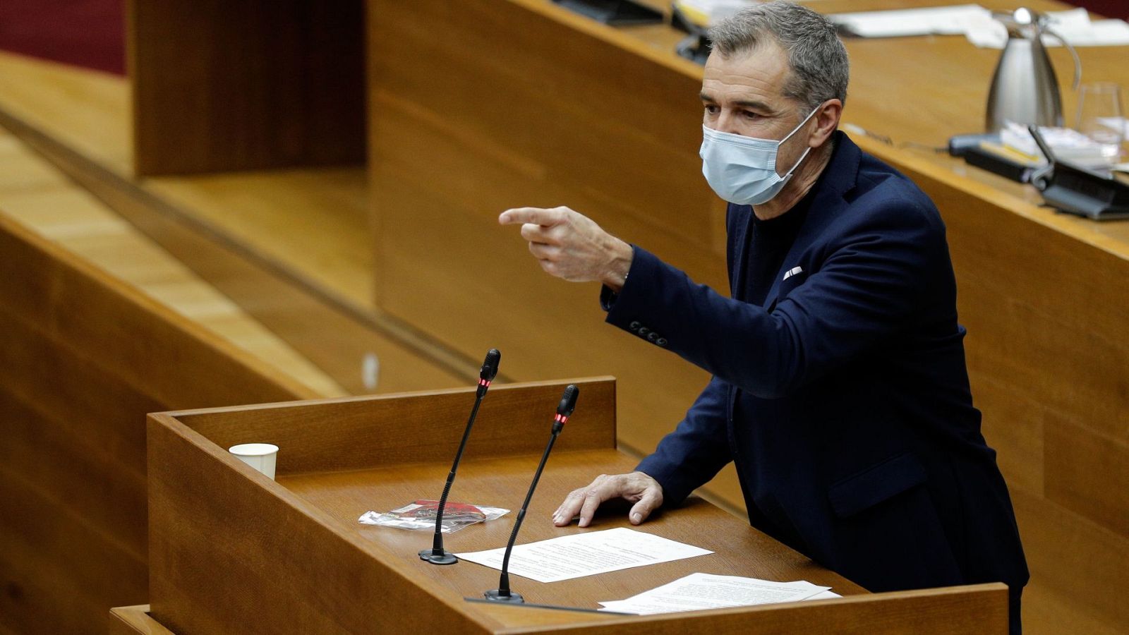 El exportavoz de Ciudadanos, Toni Cantó, durante una intervención en el Pleno
