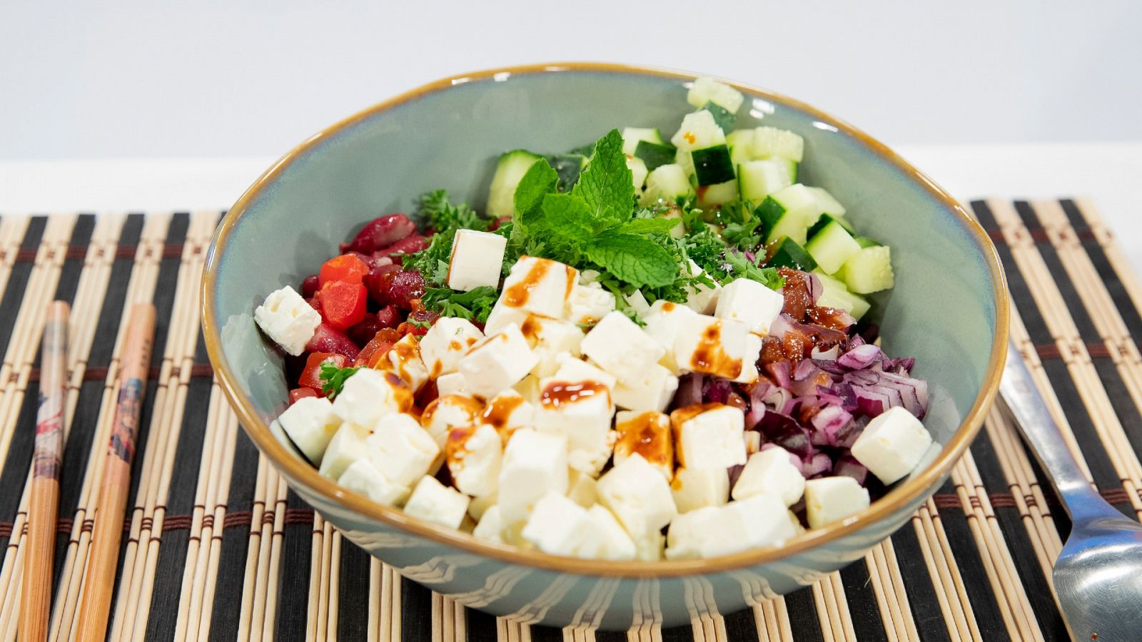 Ensalada de legumbres con aliño agridulce