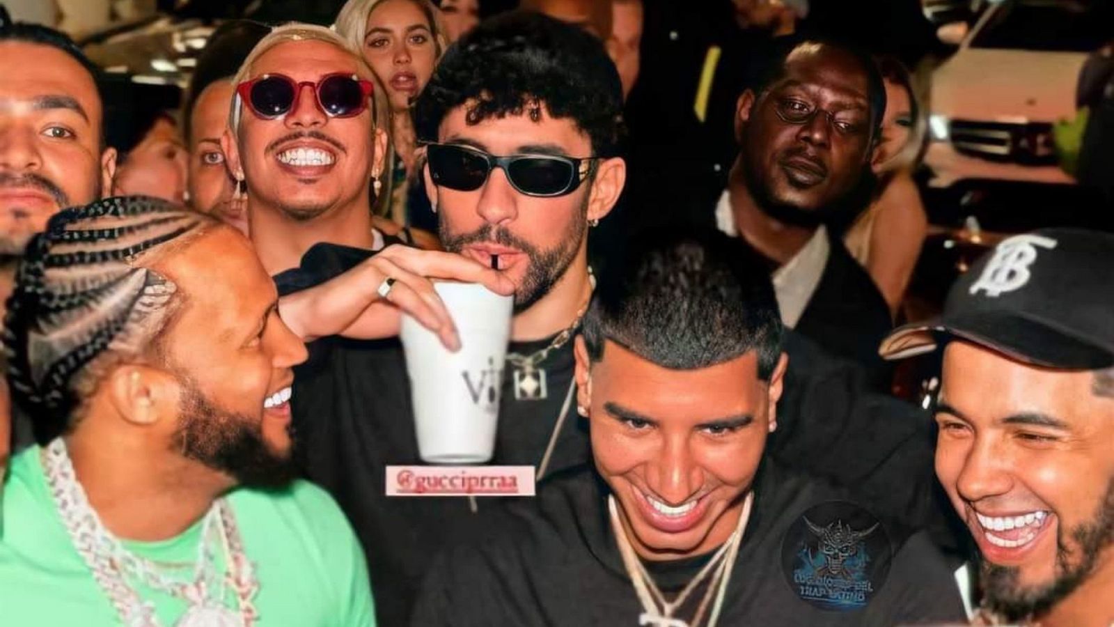 El atuendo de Bad Bunny que ha dejado sin palabras a Anuel AA