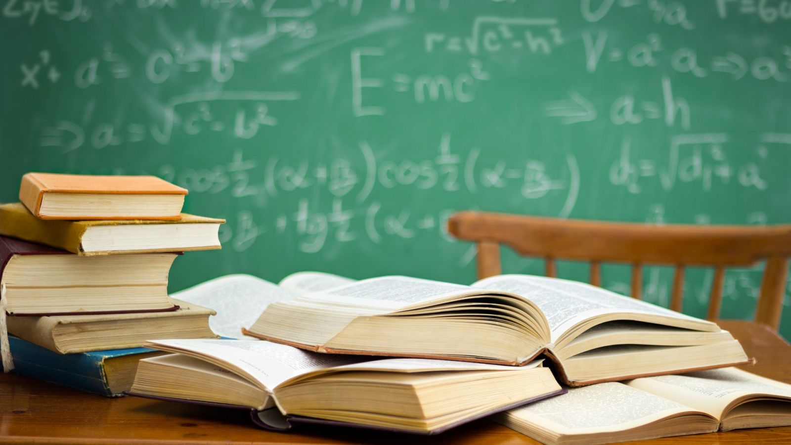 Tres matemáticos nos recomiendan libros para entender y disfrutar de las mates