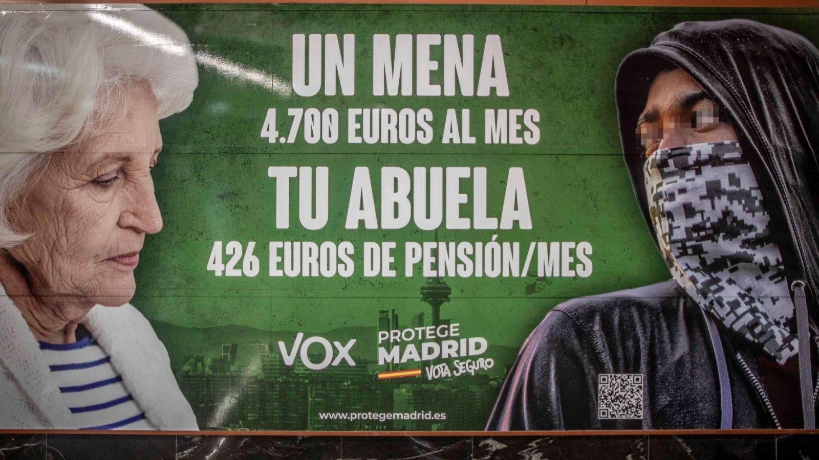 La justicia avala el cartel de Vox contra los 'menas': "Son un problema"
