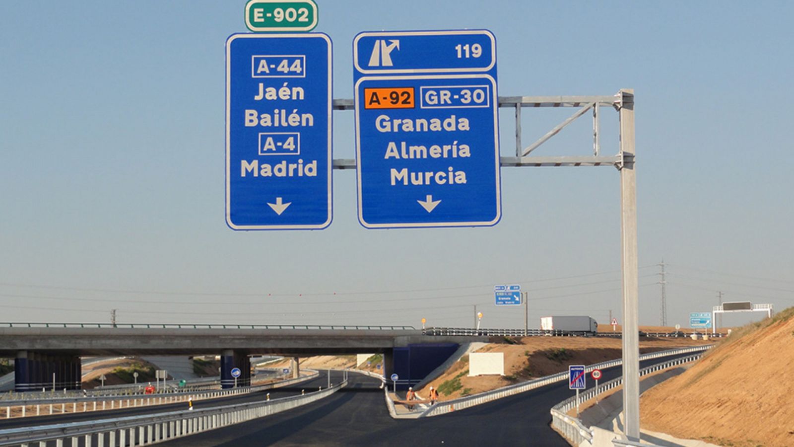 Cartel de tráfico en Andalucía