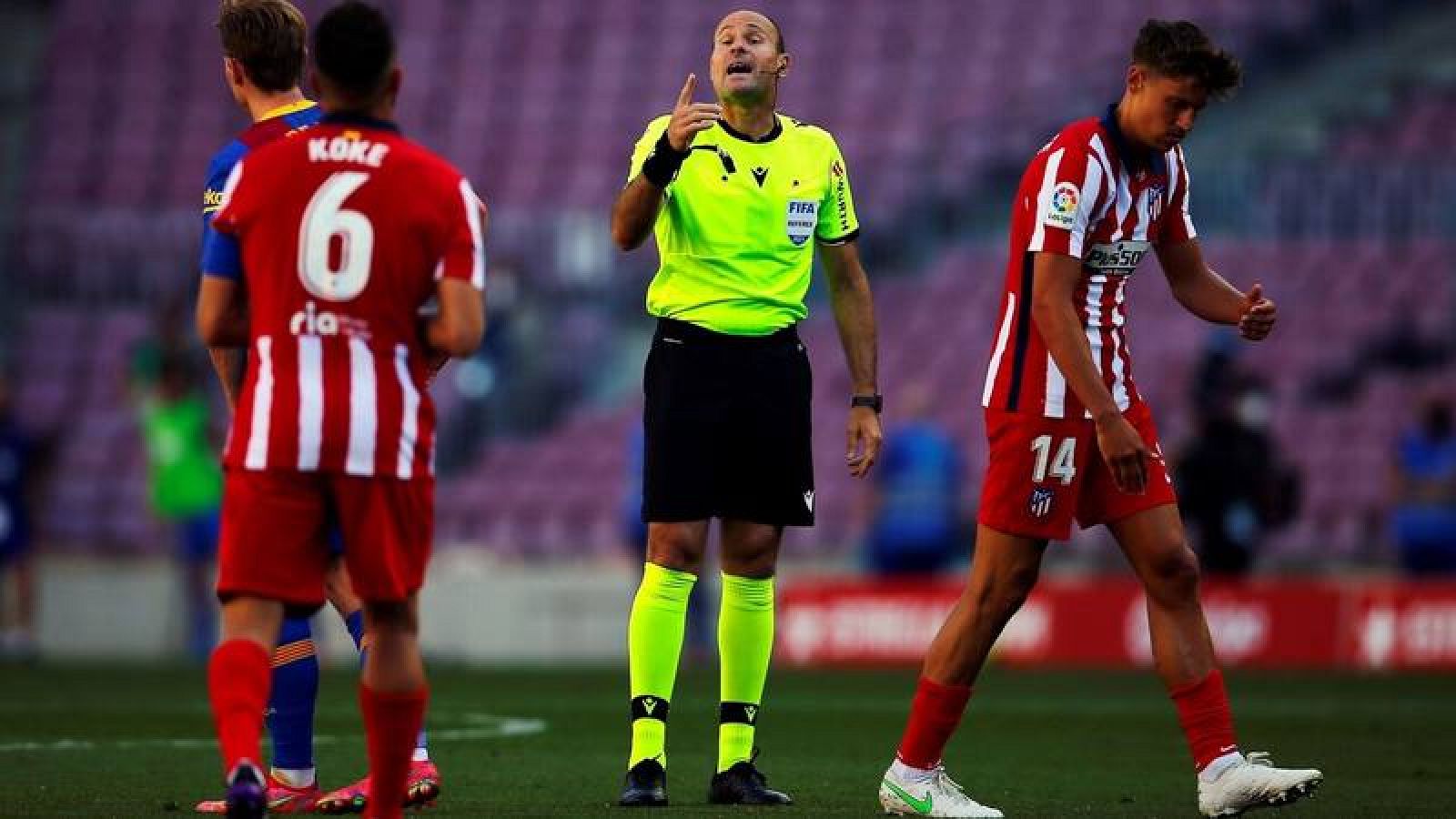 Mateu Lahoz, en el pasado Barça - Atlético de Liga.