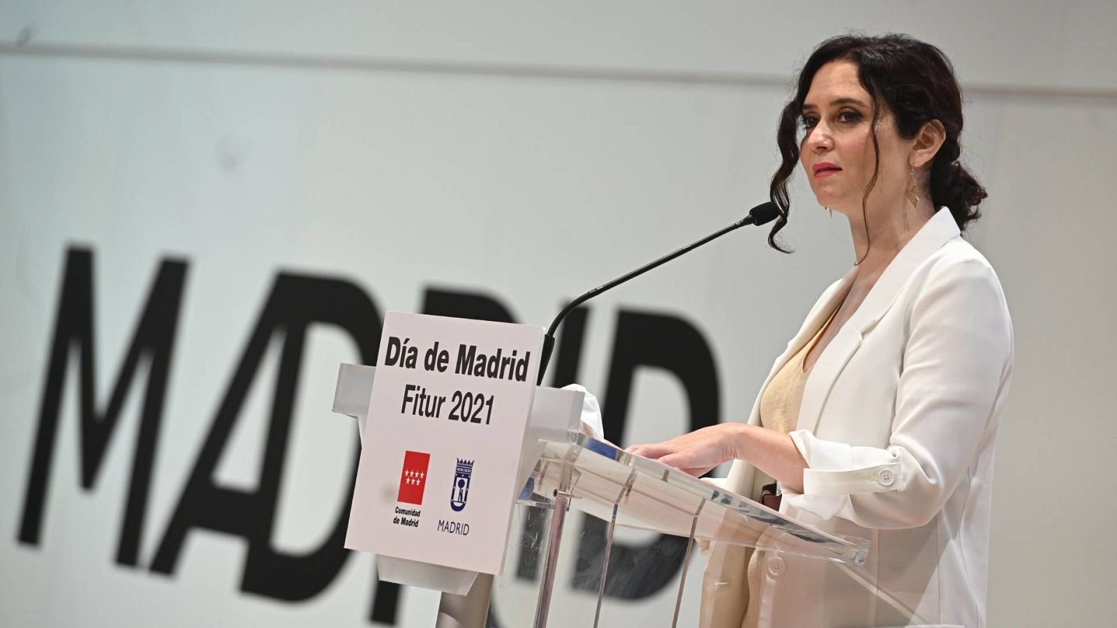 La presidenta de la Comunidad de Madrid, Isabel Díaz Ayuso, durante su visita a Fitur