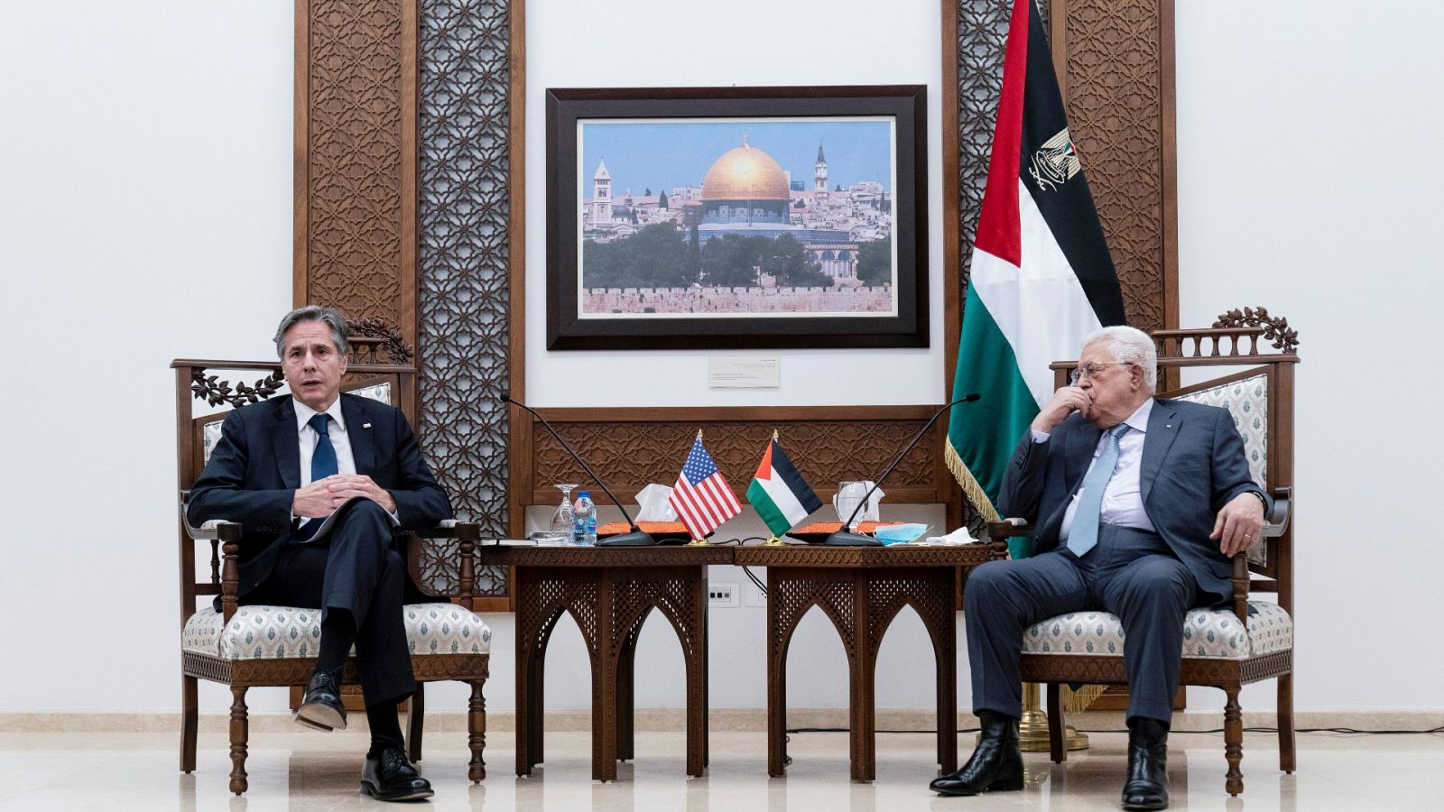 El secretario de Estado de Estados Unidos, Antony Blinken, durante una conferencia de prensa conjunta con el presidente palestino Mahmoud Abbas