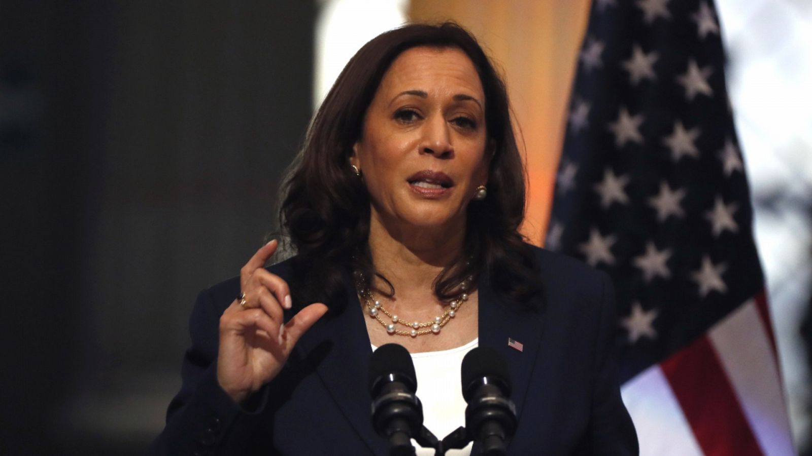 Fotografía de archivo del pasado 7 de junio que muestra a la vicepresidenta de Estados Unidos, Kamala Harris, durante una rueda de prensa en el Palacio Nacional de la Cultura, en Ciudad de Guatemala (Guatemala).