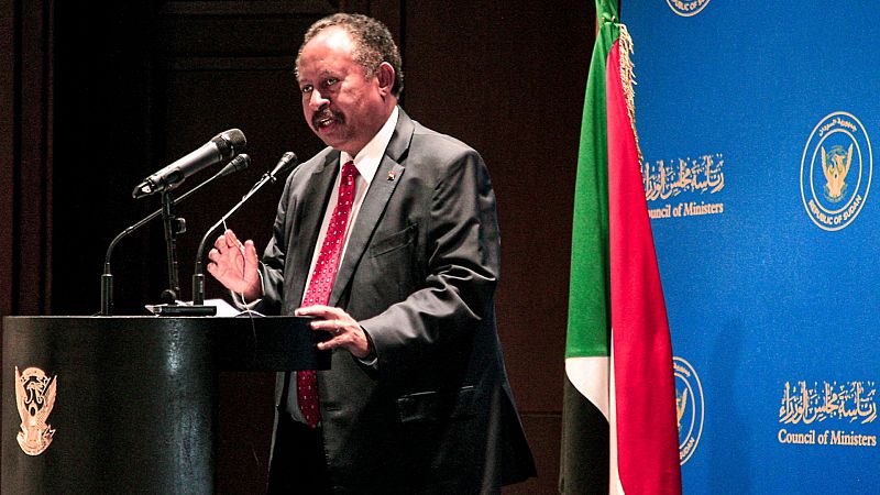 Una imagen del primer ministro, Abadallá Hamdok.