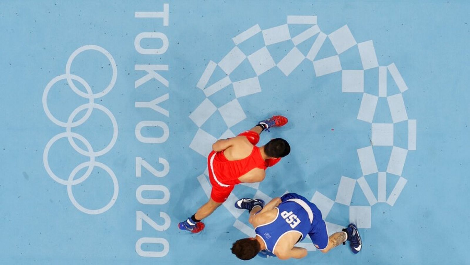 Gabriel Escobar durante su último combate ante el búlgaro Daniel Asenov