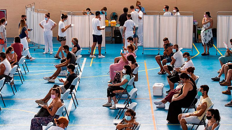 España ya tiene a más del 70 % de la población vacunada con al menos una dosis