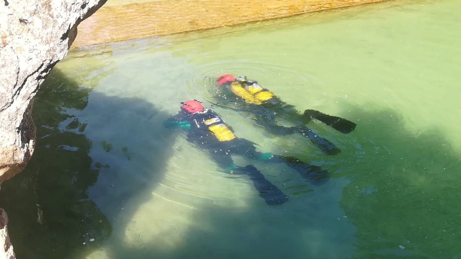 Buzos del GEAS en las Lagunas de Ruidera