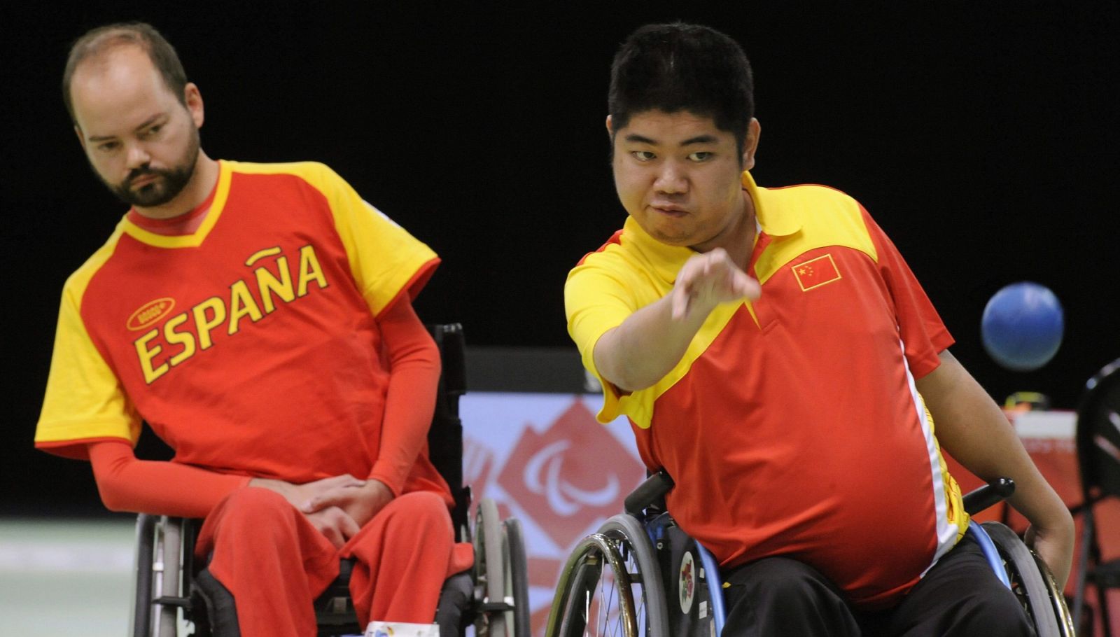 El español José María Dueso durante su partido contra el chino Zheng Yuansen en los Juegos Paralímpicos de Londres 2012.