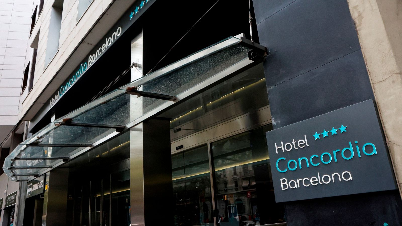 Fachada del hotel de Barcelona en el que apareció muerto un niño de 2 años