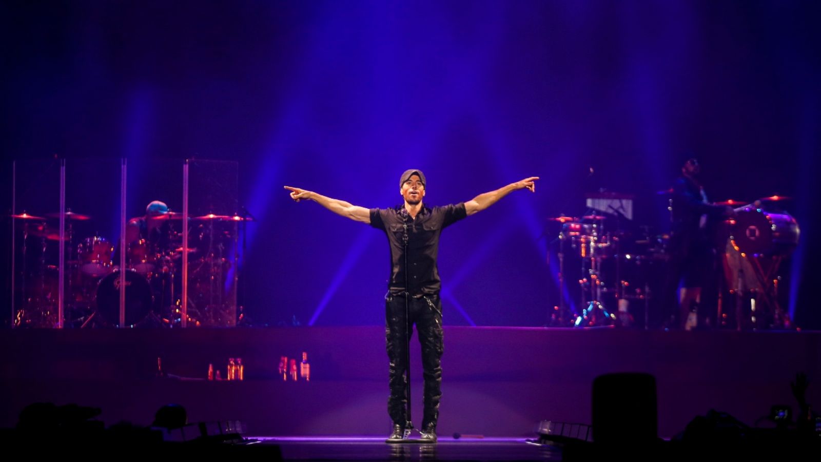 Enrique Iglesias durante un concierto en  Lisboa, Portugal, el 30  de mayo de 2018.