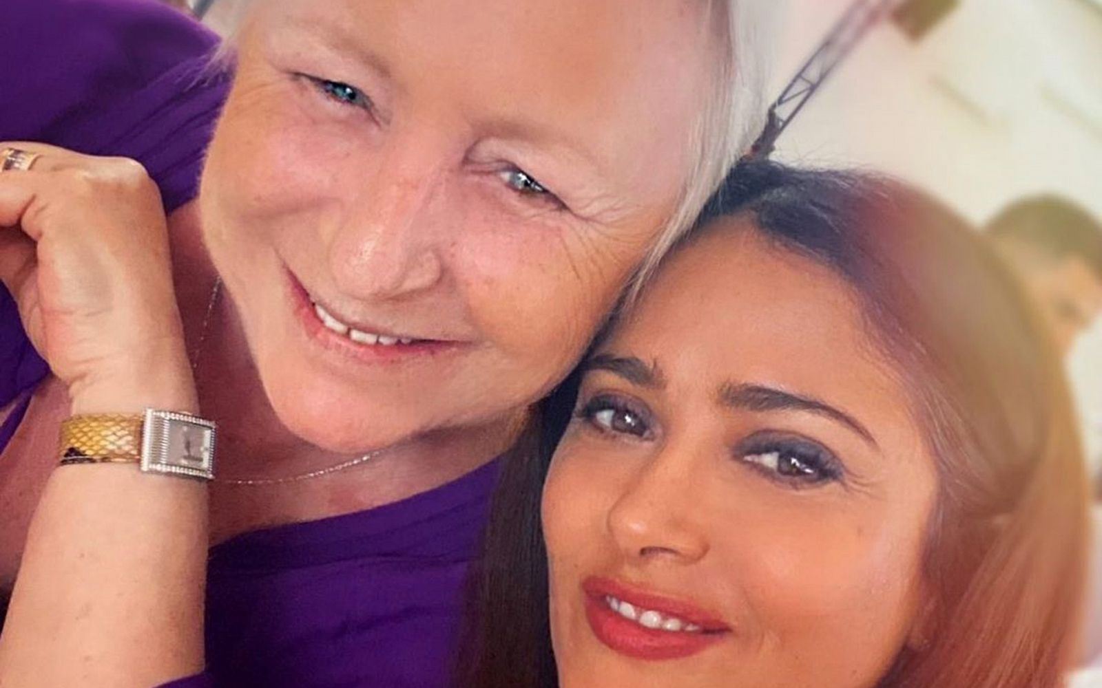 Salma Hayek ha querido reccordar este momento feliz con Florence. 