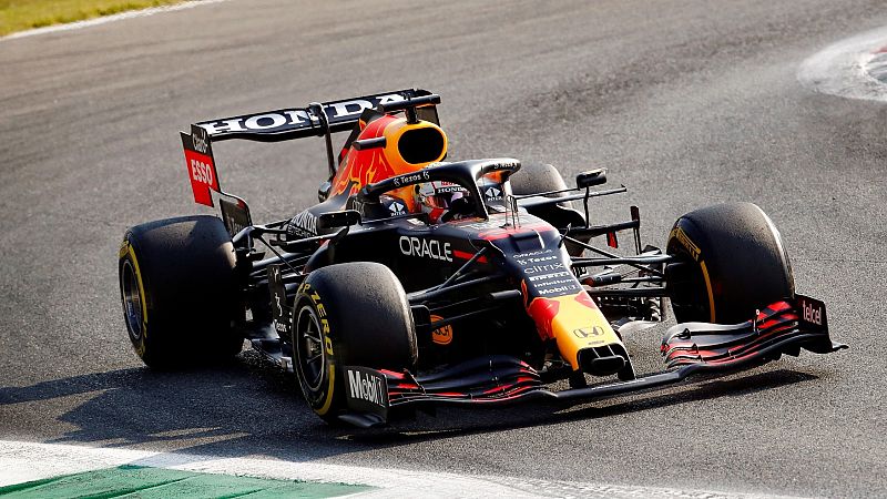 Max Verstappen durante los entrenamientos en el circuito de Monza.