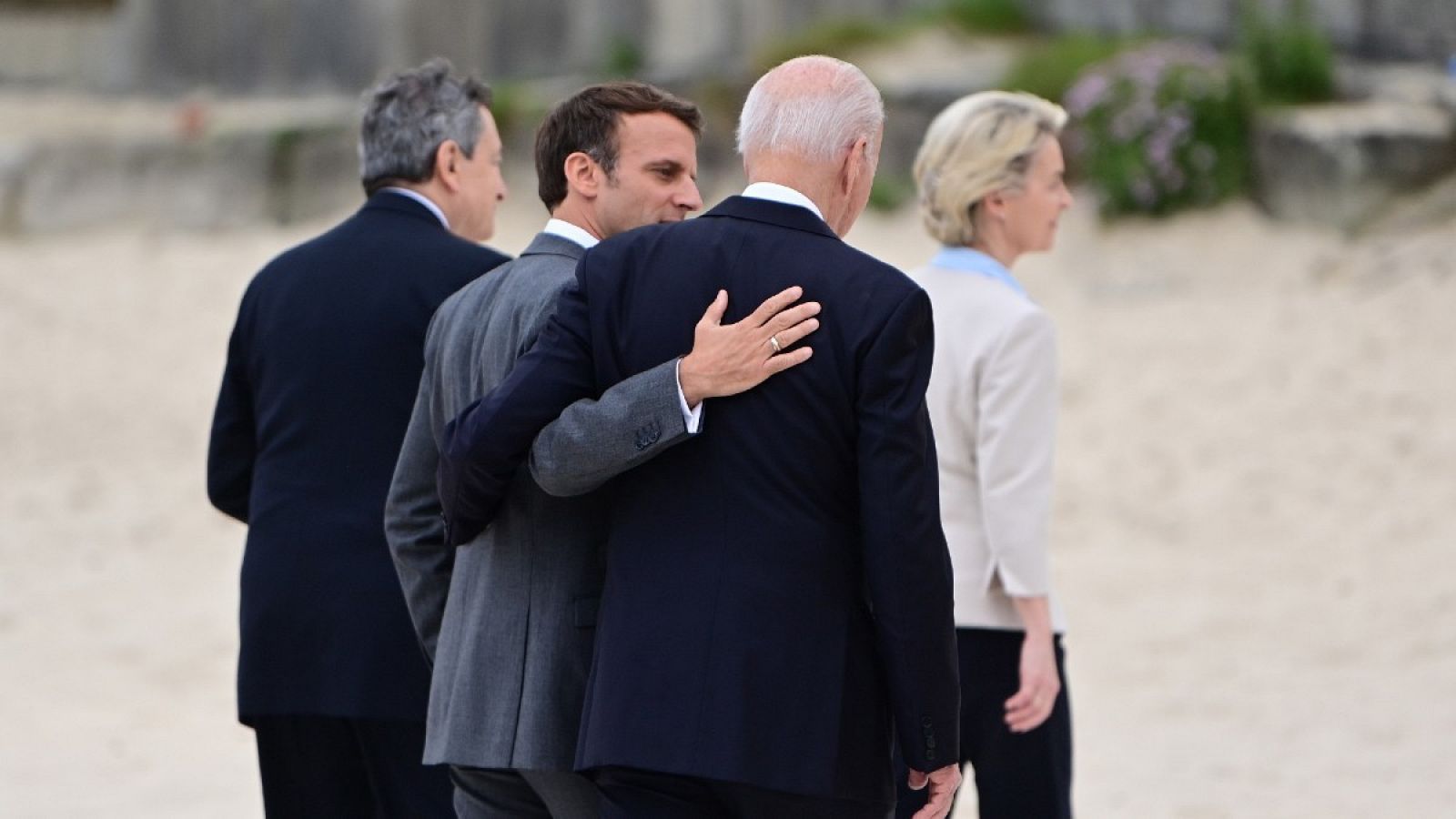 Joe Biden y Emmanuel Macron durante la cumbre del G7 el pasado junioante la cumbre del G7