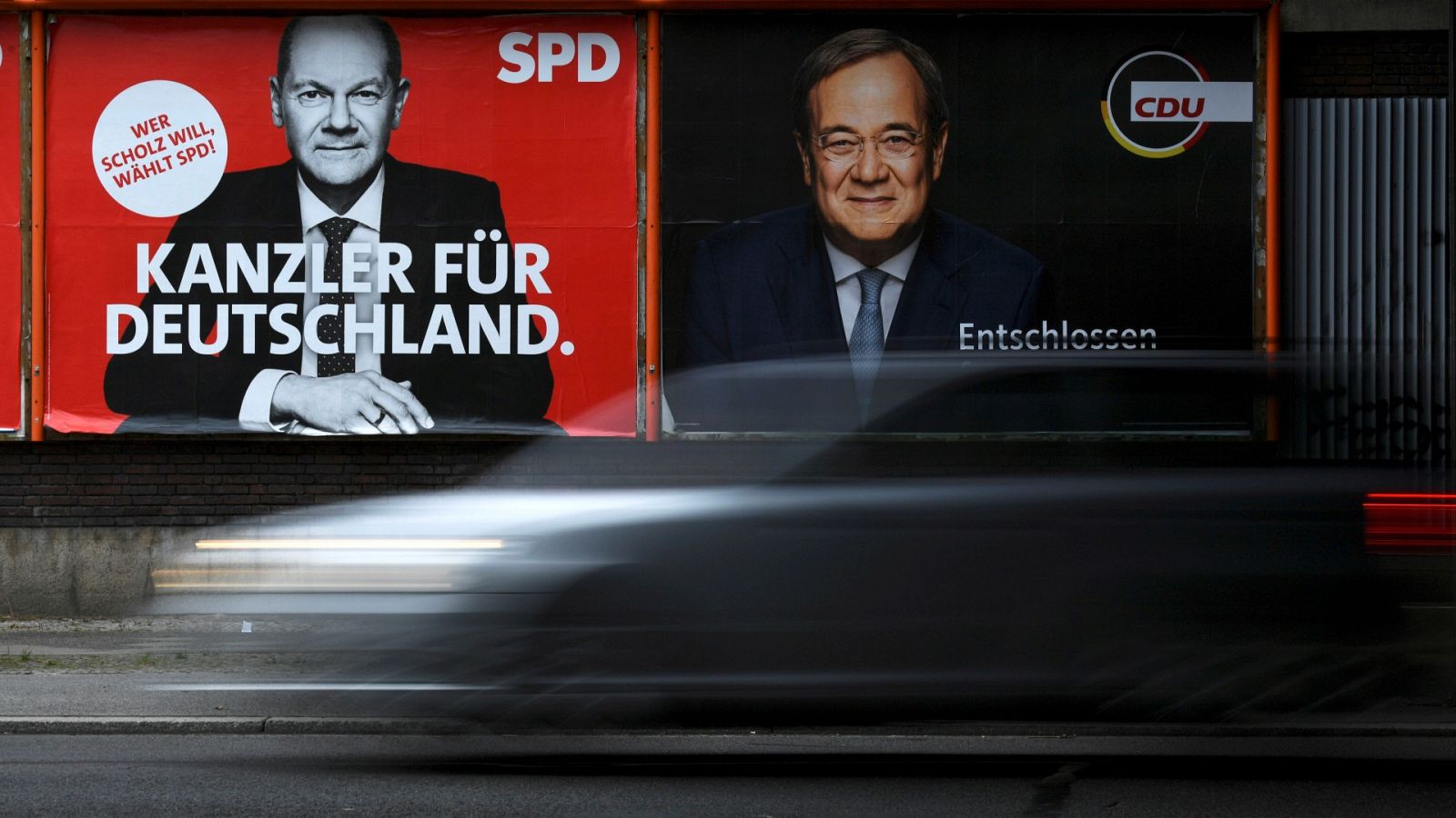 Elecciones alemanas 2021: Carteles con los candidatos Olaf Scholz (SPD) y Armin Laschet (CDU)