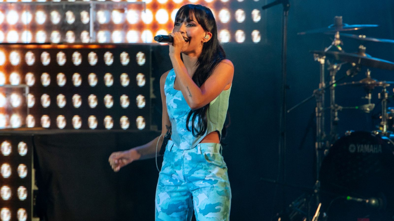 Aitana cancela su próximo concierto y explica los motivos de su afonía