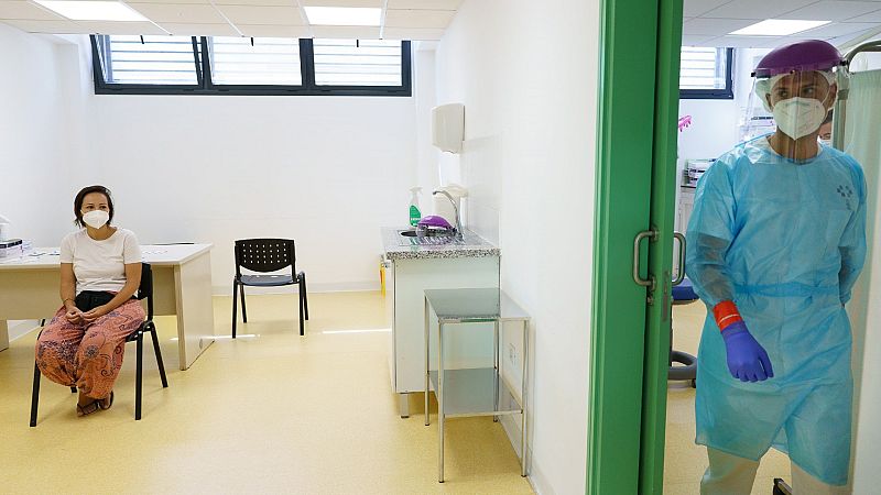 Prueba de antígenos en un centro de salud de Tenerife