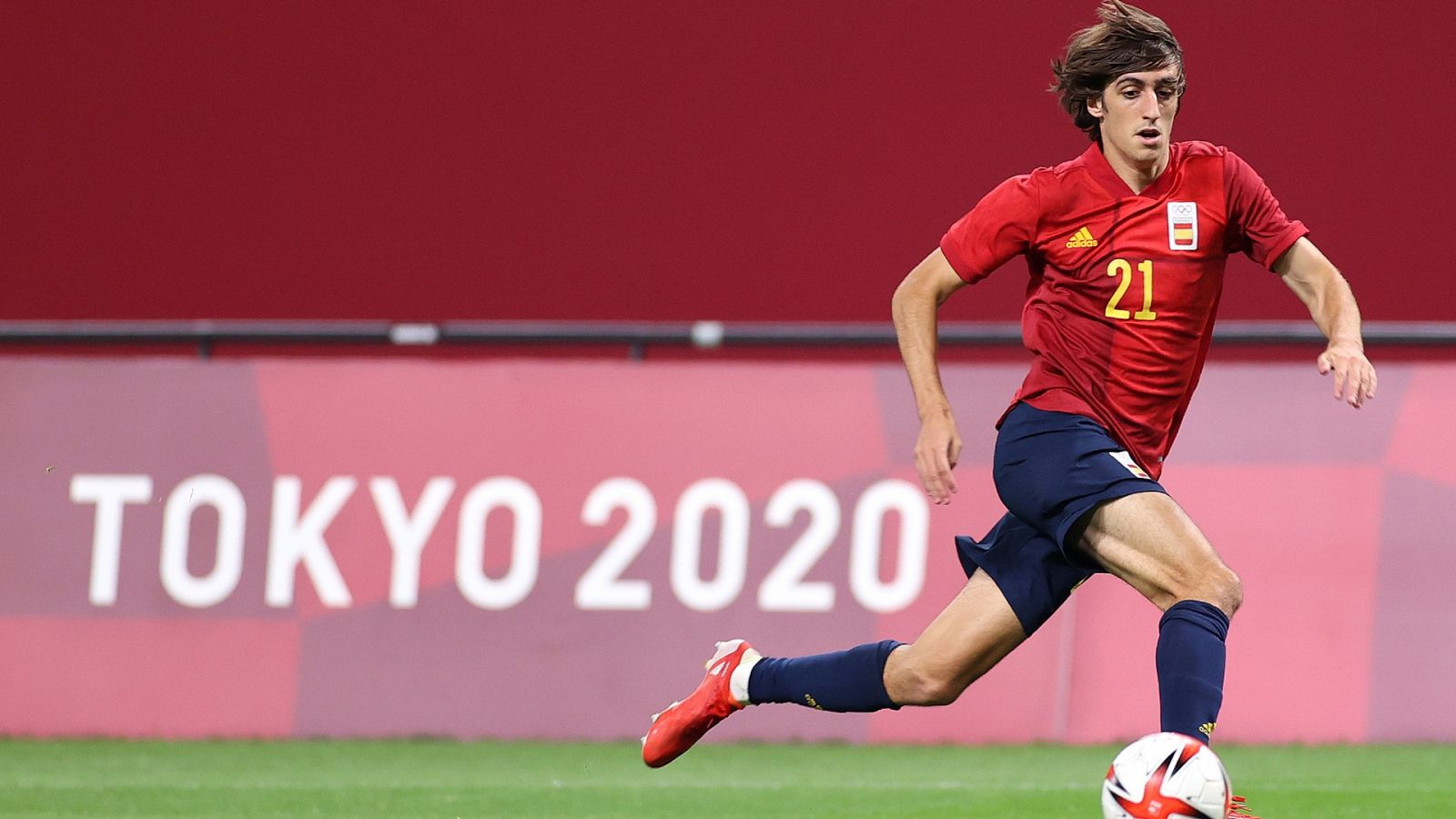 Bryan Gil durante un partido de la selección española de fútbol