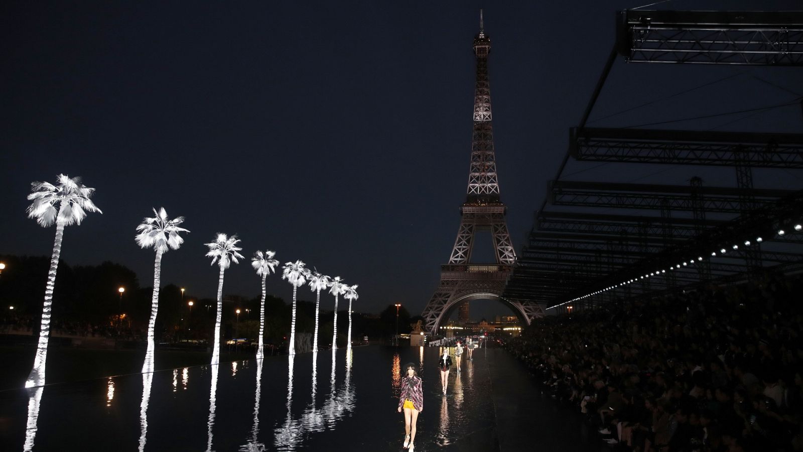 Paris cierra el calendario oficial para la próxima primavera-verano