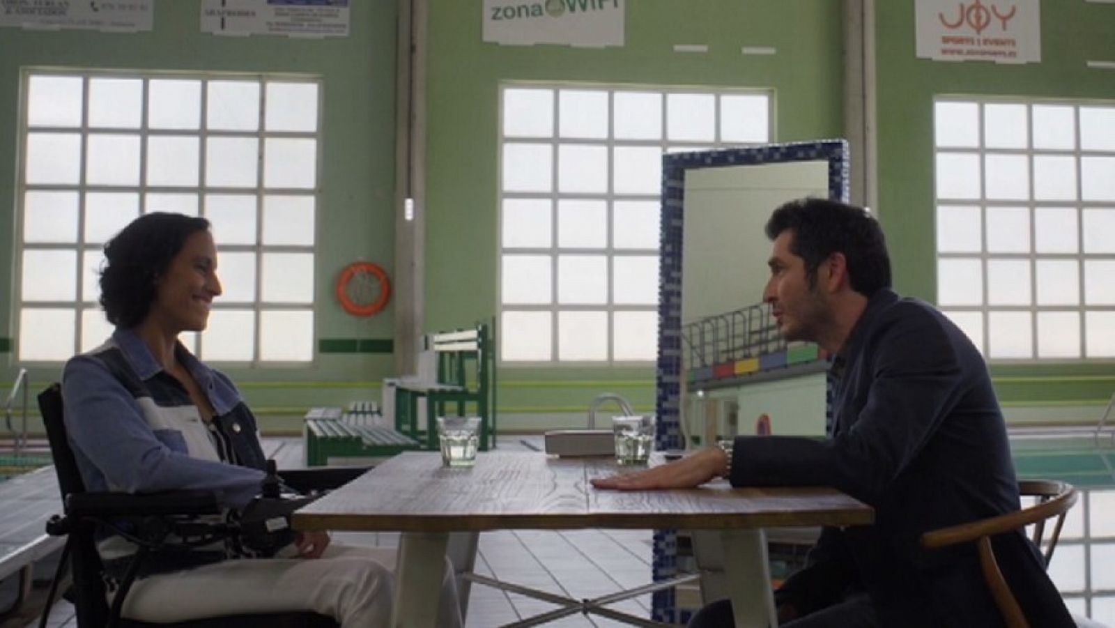 La matemática del espejo - Teresa Perales y Carlos del Amor