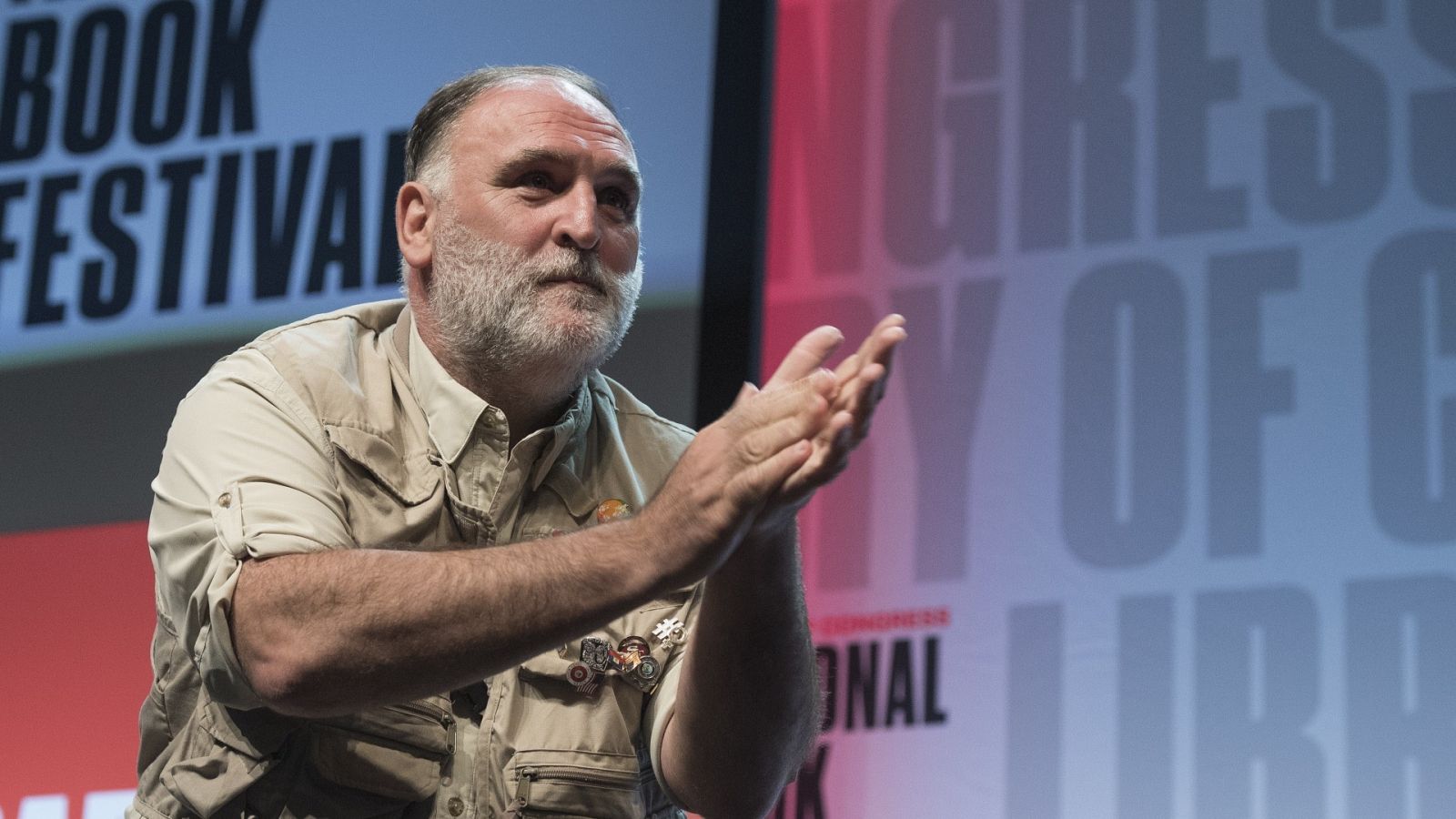  Imagen de José Andrés durante una conferencia